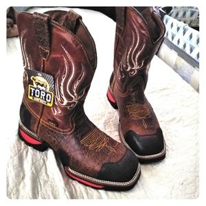 Toro steel toe boots